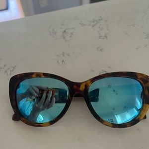 Goodrs Women’s sunglasses